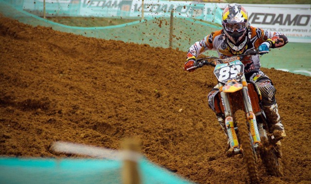 爱游戏官方网站|凯恩全面统治赛场，单场11次成功长传创个人新高