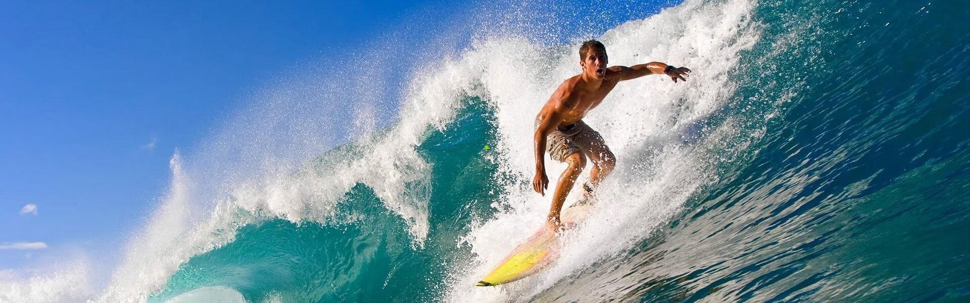 爱游戏：瓦科复刻传奇壮举！中超时隔十一载再现连场帽子戏法神迹